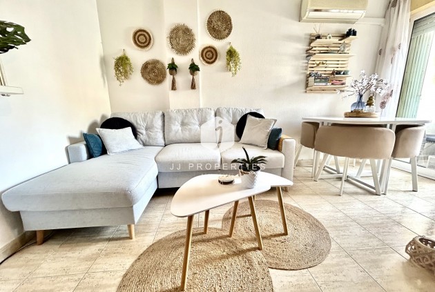 Z drugiej ręki - Mieszkanie w bloku -
Torrevieja - Costa Blanca