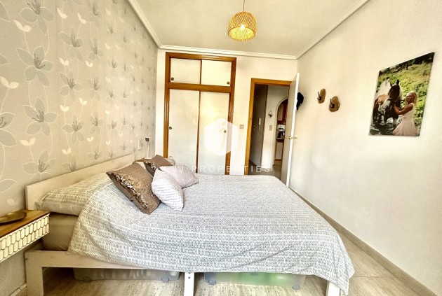 Z drugiej ręki - Mieszkanie w bloku -
Torrevieja - Costa Blanca