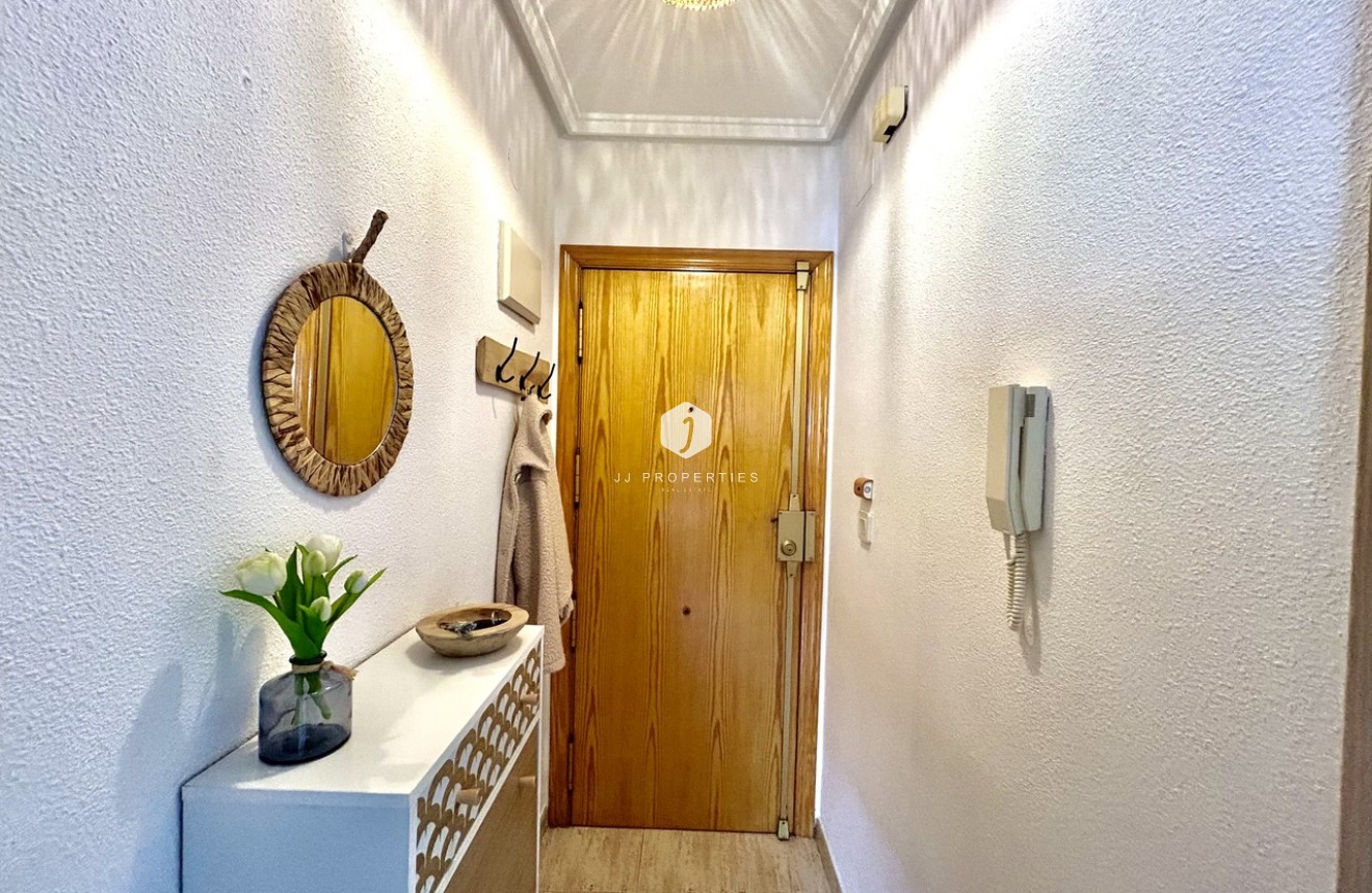Z drugiej ręki - Mieszkanie w bloku -
Torrevieja - Costa Blanca