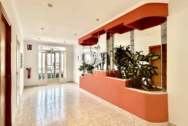 Z drugiej ręki - Mieszkanie w bloku -
Torrevieja - Costa Blanca
