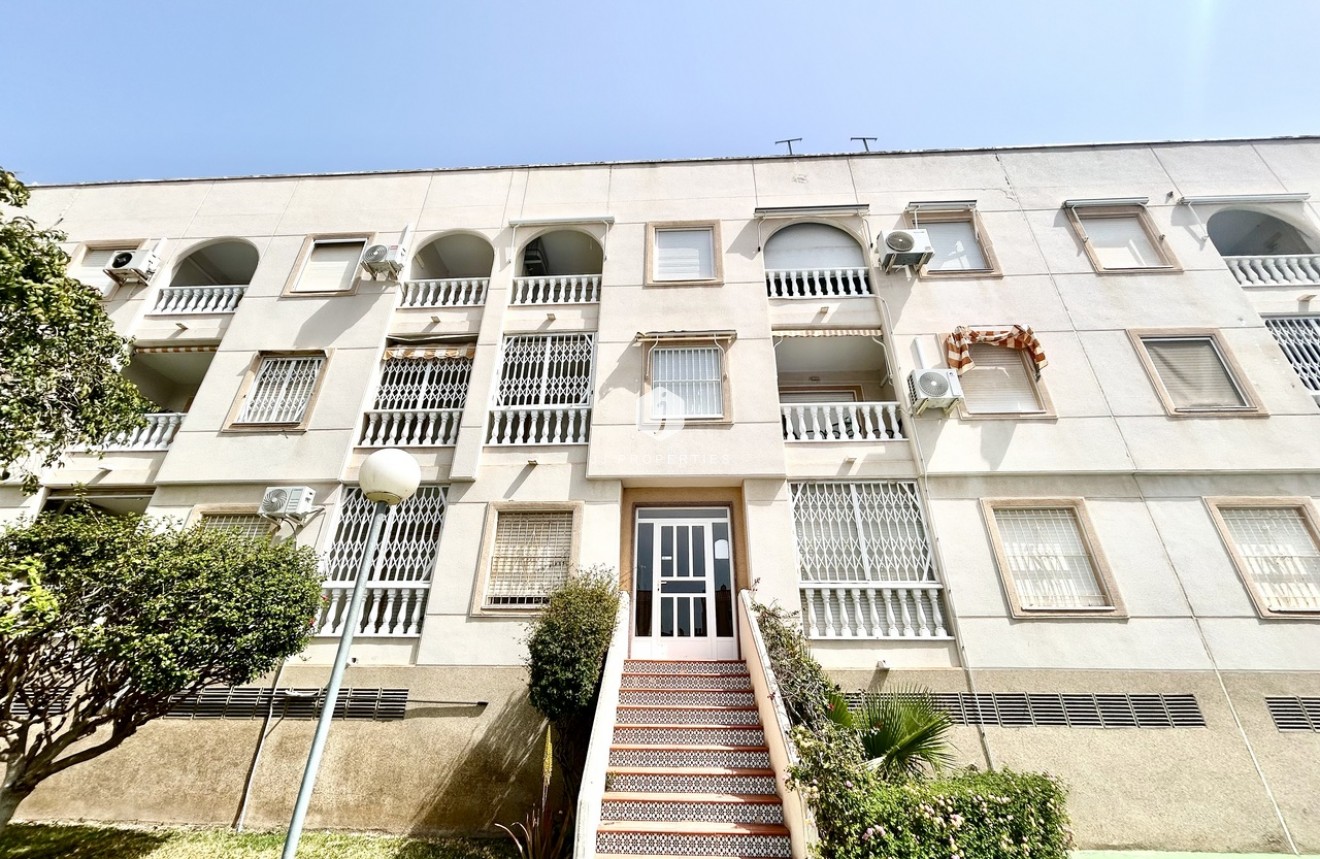 Z drugiej ręki - Mieszkanie w bloku -
Torrevieja - Costa Blanca
