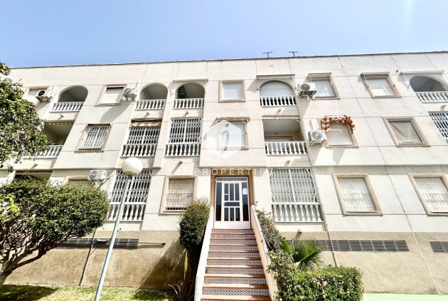 Z drugiej ręki - Mieszkanie w bloku -
Torrevieja - Costa Blanca