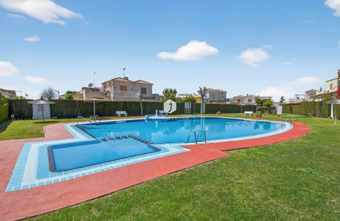 Resale - Chalet -
Playa Flamenca - Serena III