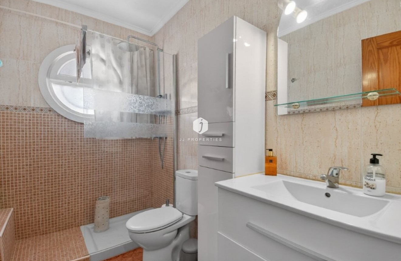 Resale - Chalet -
Playa Flamenca - Serena III