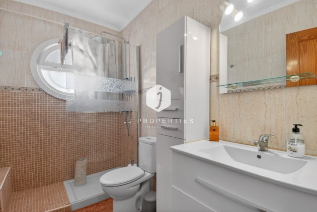 Resale - Chalet -
Playa Flamenca - Serena III