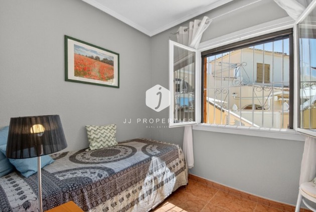 Resale - Chalet -
Playa Flamenca - Serena III