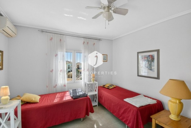 Resale - Chalet -
Playa Flamenca - Serena III