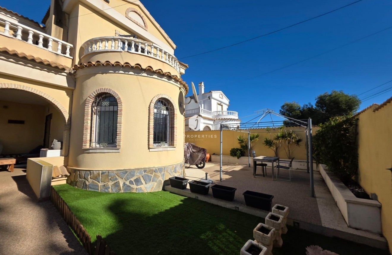 D'occasion - Villa -
Orihuela Costa - Villamartín-las Filipinas