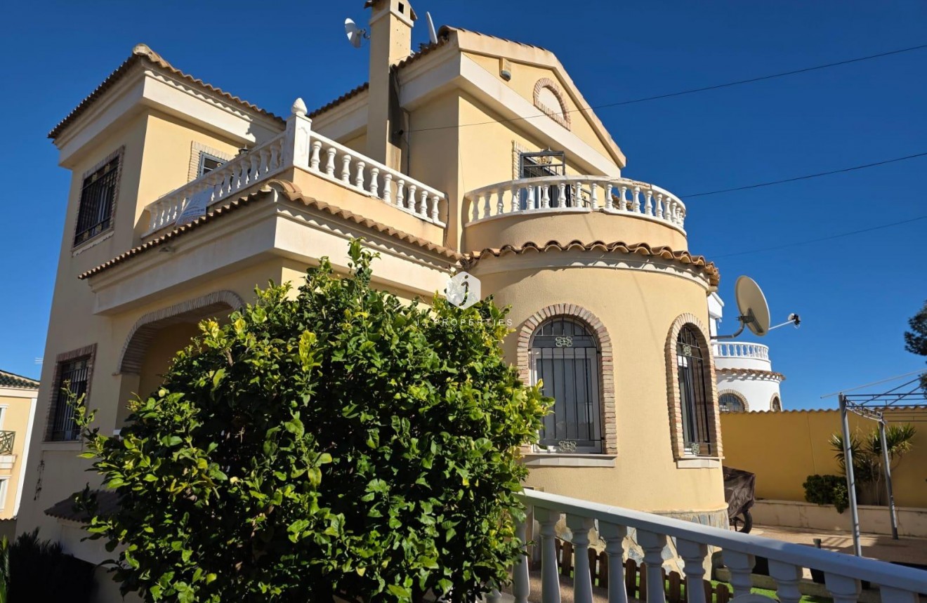 D'occasion - Villa -
Orihuela Costa - Villamartín-las Filipinas