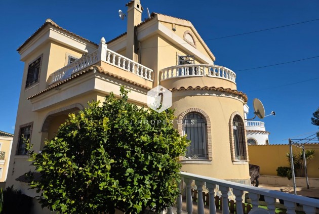 D'occasion - Villa -
Orihuela Costa - Villamartín-las Filipinas