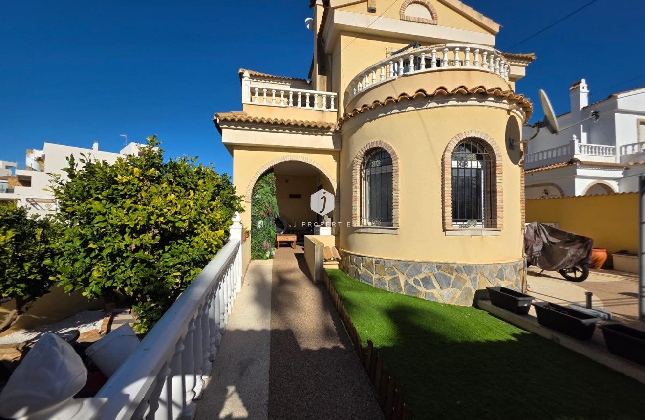 D'occasion - Villa -
Orihuela Costa - Villamartín-las Filipinas