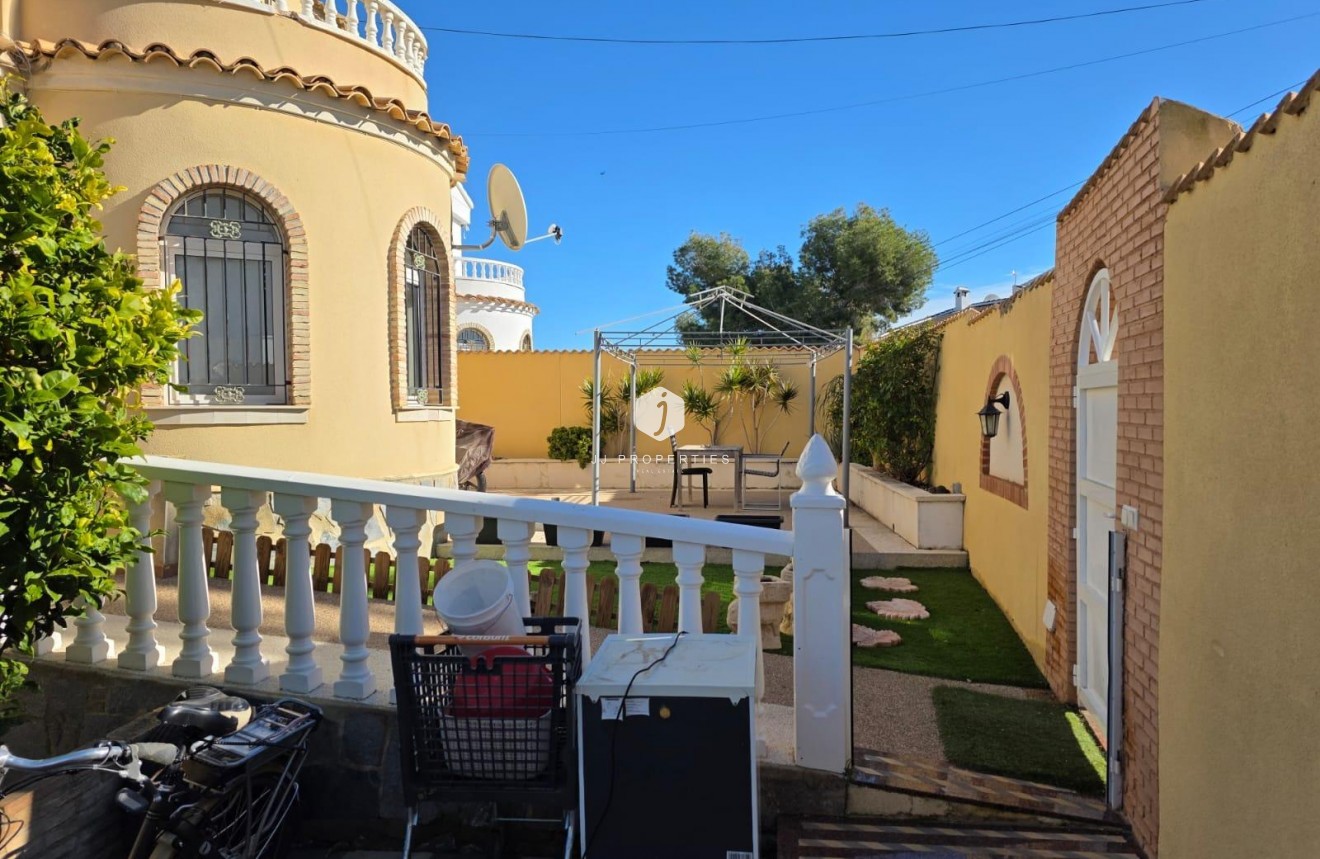 D'occasion - Villa -
Orihuela Costa - Villamartín-las Filipinas