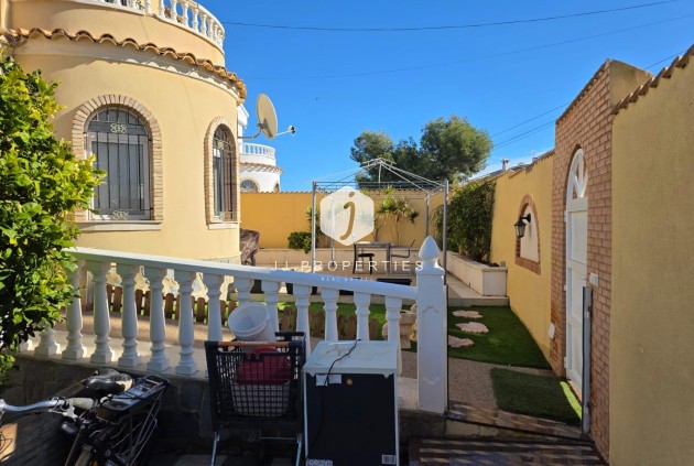 D'occasion - Villa -
Orihuela Costa - Villamartín-las Filipinas