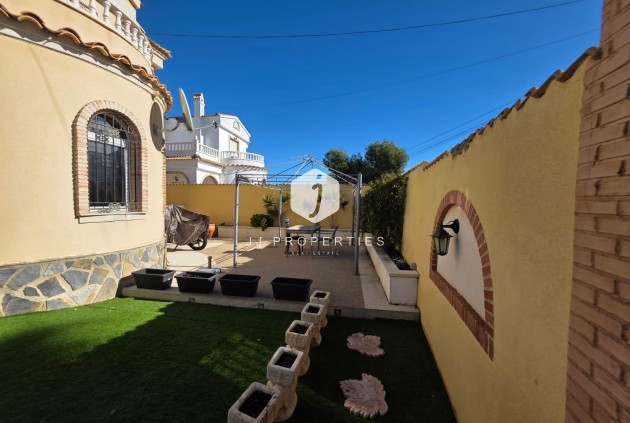 D'occasion - Villa -
Orihuela Costa - Villamartín-las Filipinas