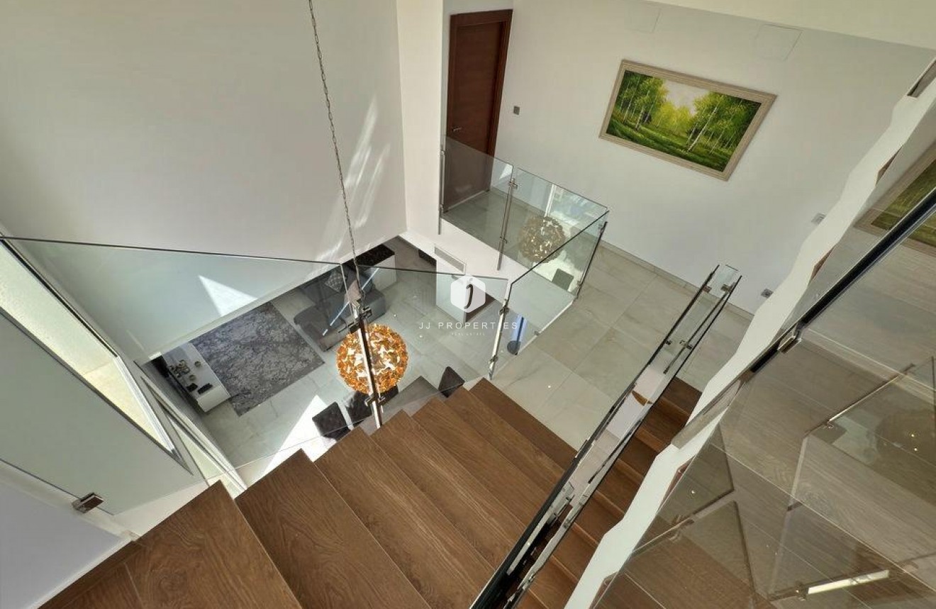 Resale - Villa -
Orihuela Costa - Villamartín