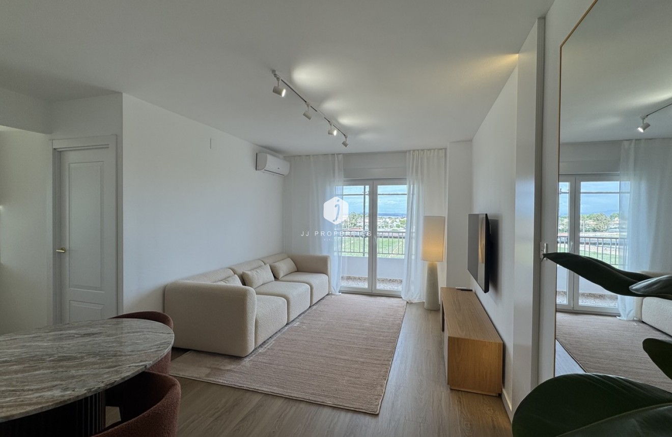 Resale - Penthouse -
Punta Prima - Costa Blanca