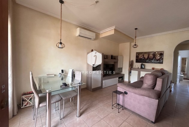 Aus zweiter Hand - Wohnung -
Jacarilla - Inland