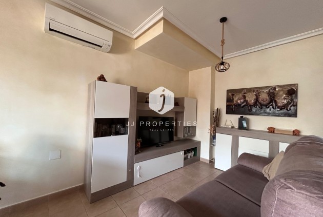 Aus zweiter Hand - Wohnung -
Jacarilla - Inland