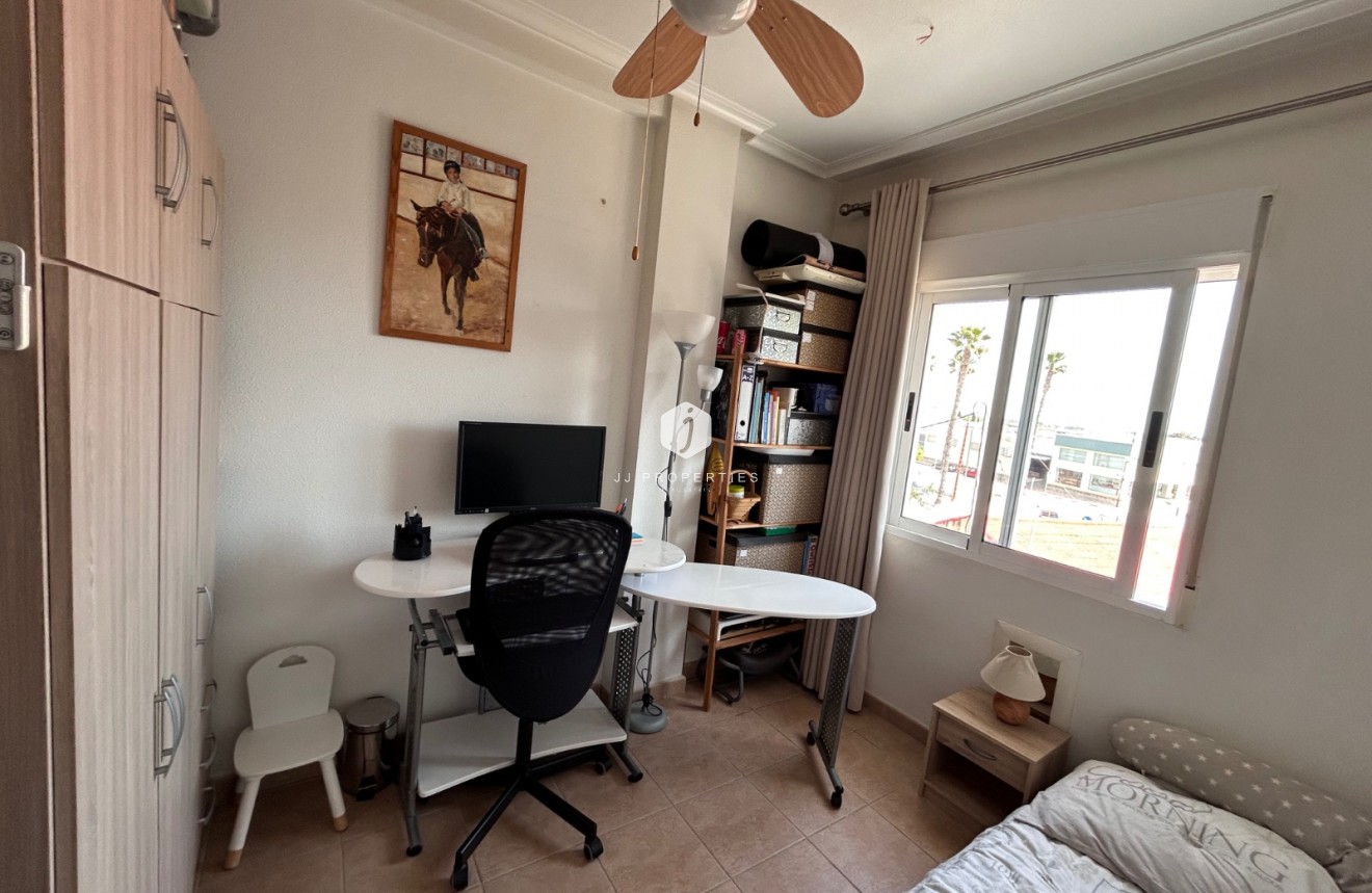 Aus zweiter Hand - Wohnung -
Jacarilla - Inland