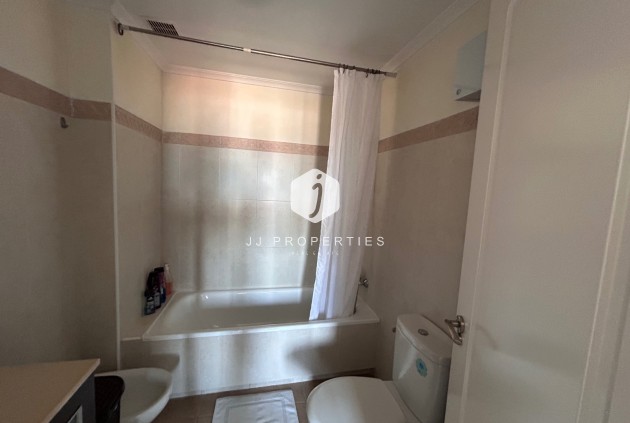 Aus zweiter Hand - Wohnung -
Jacarilla - Inland