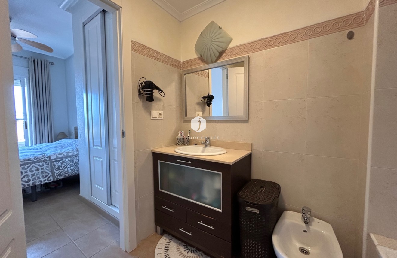 Aus zweiter Hand - Wohnung -
Jacarilla - Inland