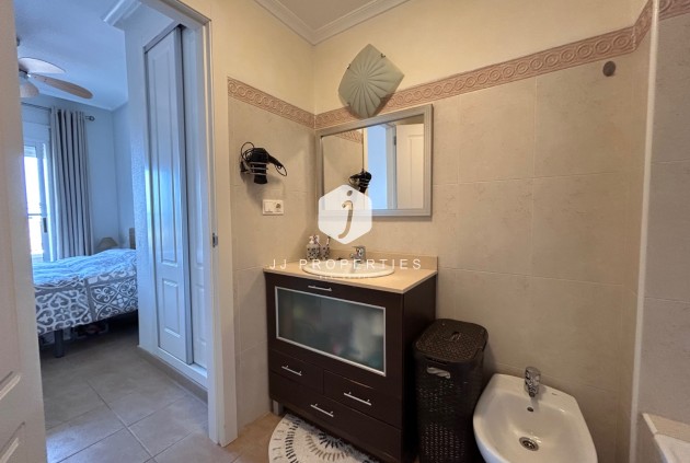 Aus zweiter Hand - Wohnung -
Jacarilla - Inland