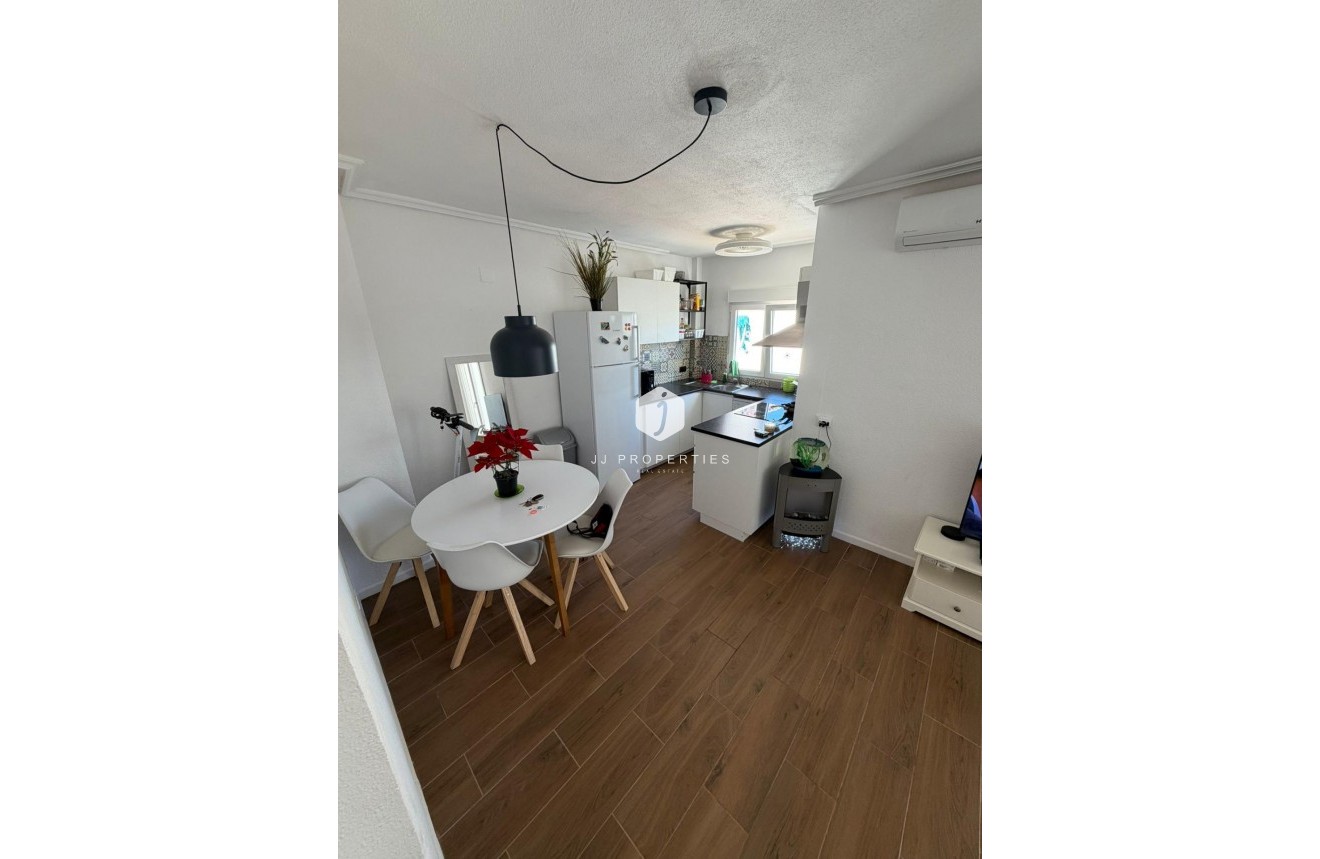 D'occasion - Appartement -
Torrevieja - Punta prima