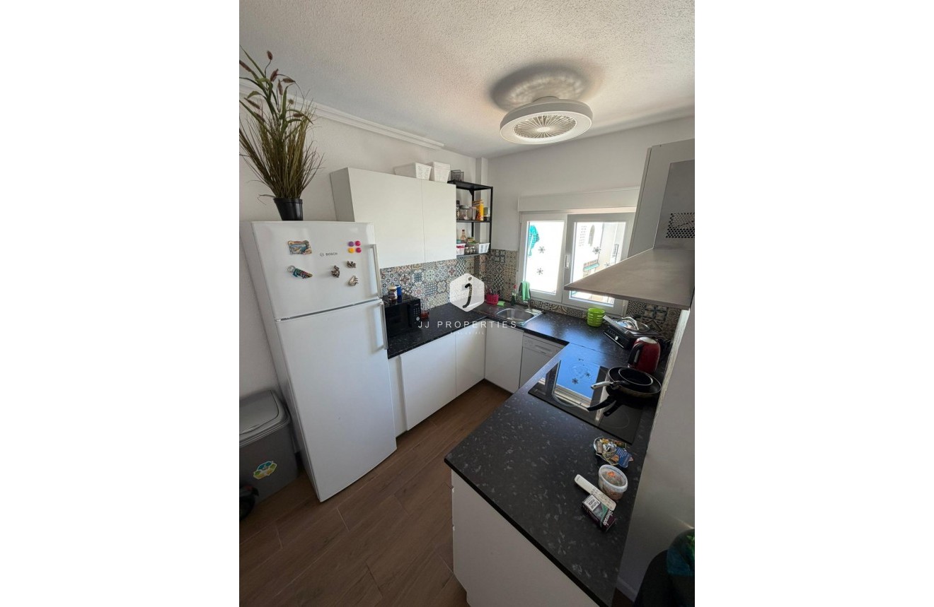 D'occasion - Appartement -
Torrevieja - Punta prima