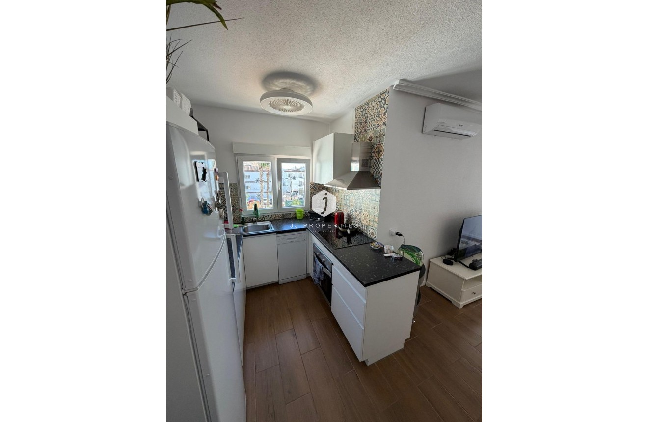 D'occasion - Appartement -
Torrevieja - Punta prima