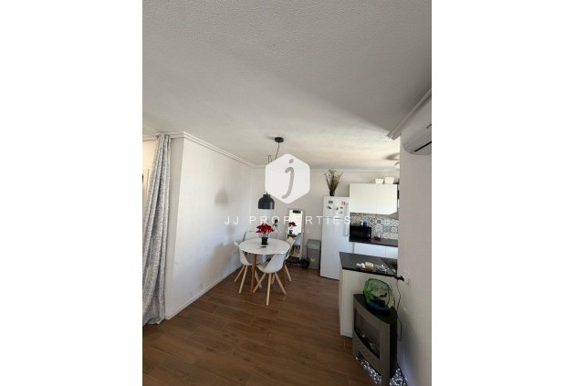 D'occasion - Appartement -
Torrevieja - Punta prima