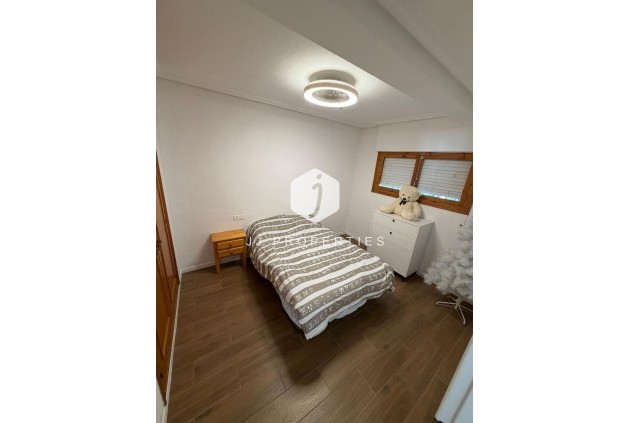 D'occasion - Appartement -
Torrevieja - Punta prima