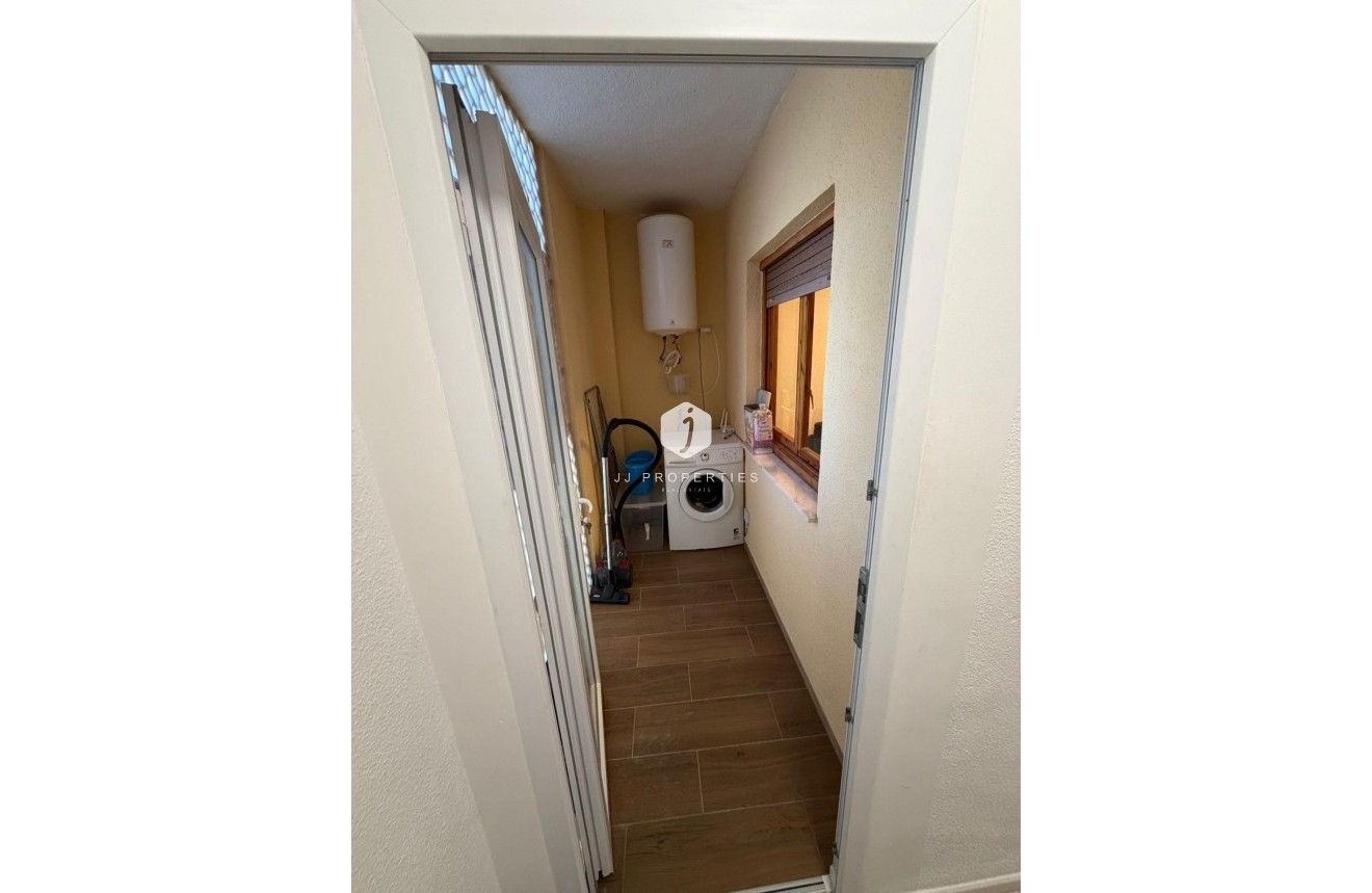 D'occasion - Appartement -
Torrevieja - Punta prima