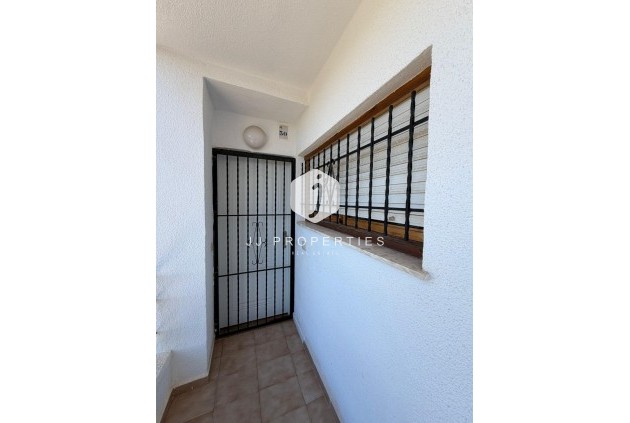 D'occasion - Appartement -
Torrevieja - Punta prima