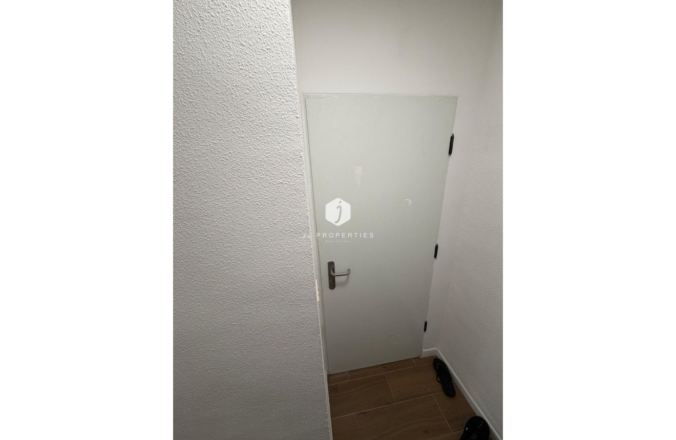 D'occasion - Appartement -
Torrevieja - Punta prima