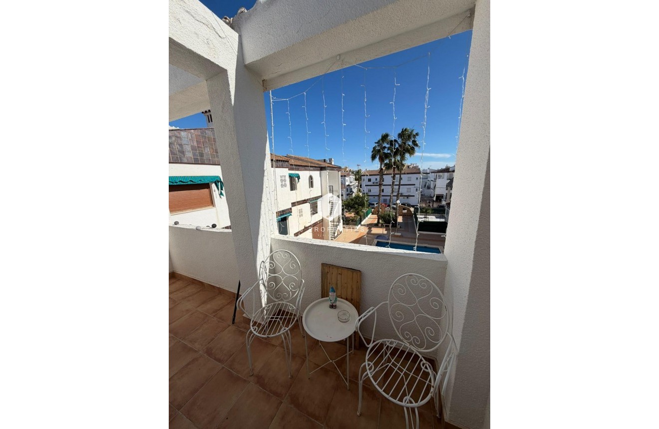 D'occasion - Appartement -
Torrevieja - Punta prima