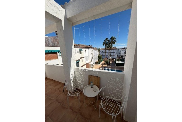 D'occasion - Appartement -
Torrevieja - Punta prima