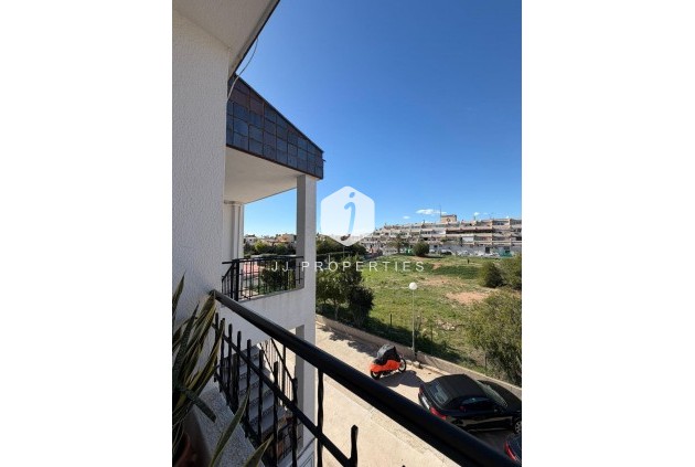 D'occasion - Appartement -
Torrevieja - Punta prima
