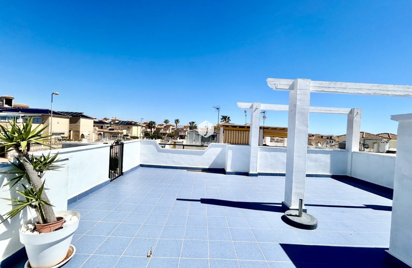 Resale - Chalet -
Punta Prima - Costa Blanca