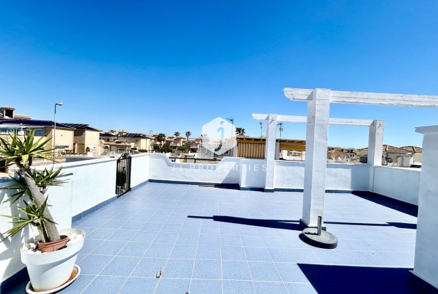 Resale - Chalet -
Punta Prima - Costa Blanca