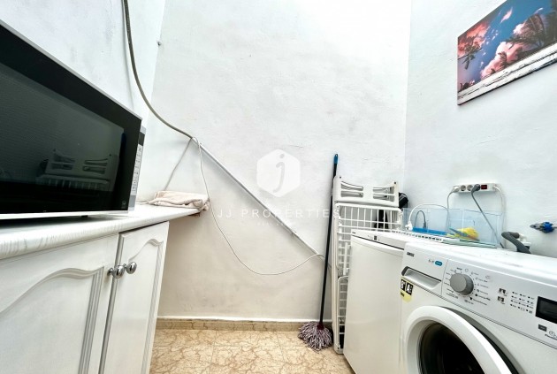 Resale - Chalet -
Punta Prima - Costa Blanca