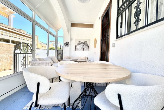 Resale - Chalet -
Punta Prima - Costa Blanca
