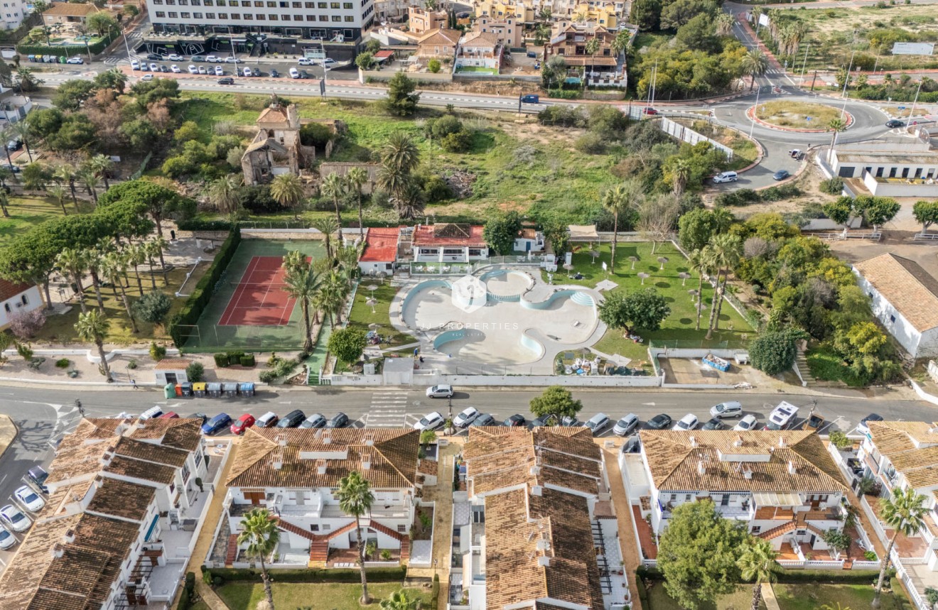 Resale - Duplex -
Torrevieja - Costa Blanca
