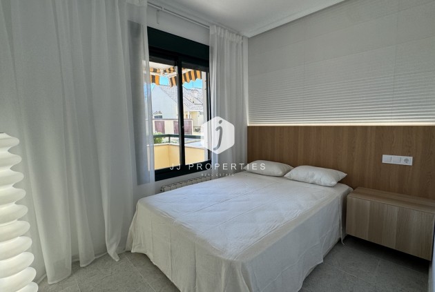 Z drugiej ręki - Mieszkanie w bloku -
Lomas De Campoamor - Costa Blanca