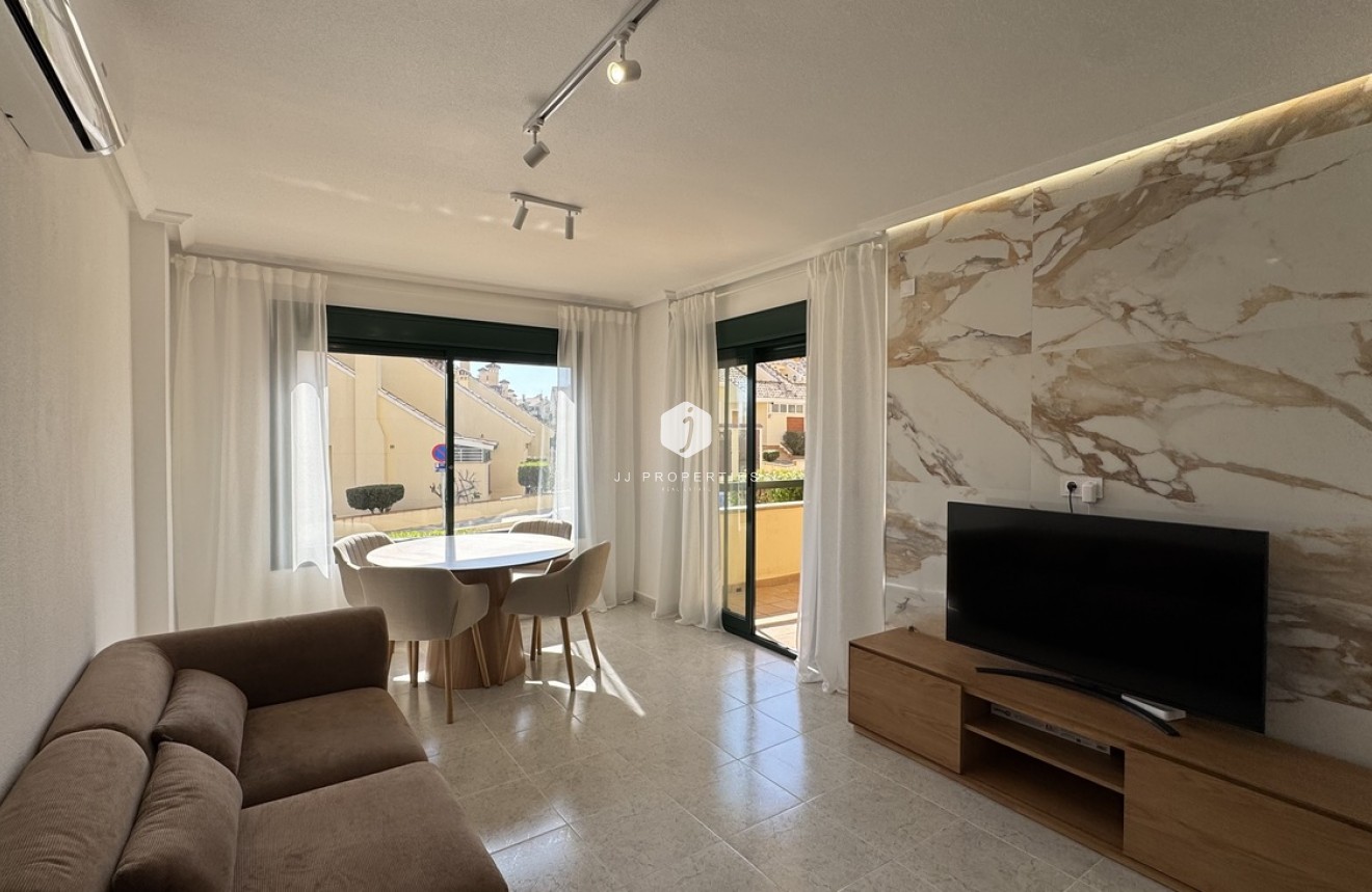 Z drugiej ręki - Mieszkanie w bloku -
Lomas De Campoamor - Costa Blanca