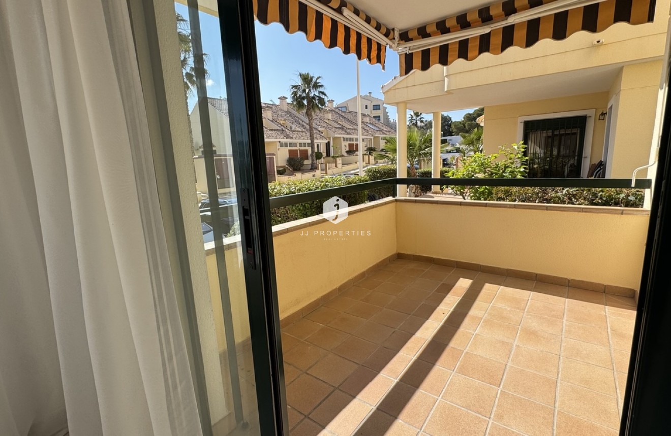 Z drugiej ręki - Mieszkanie w bloku -
Lomas De Campoamor - Costa Blanca