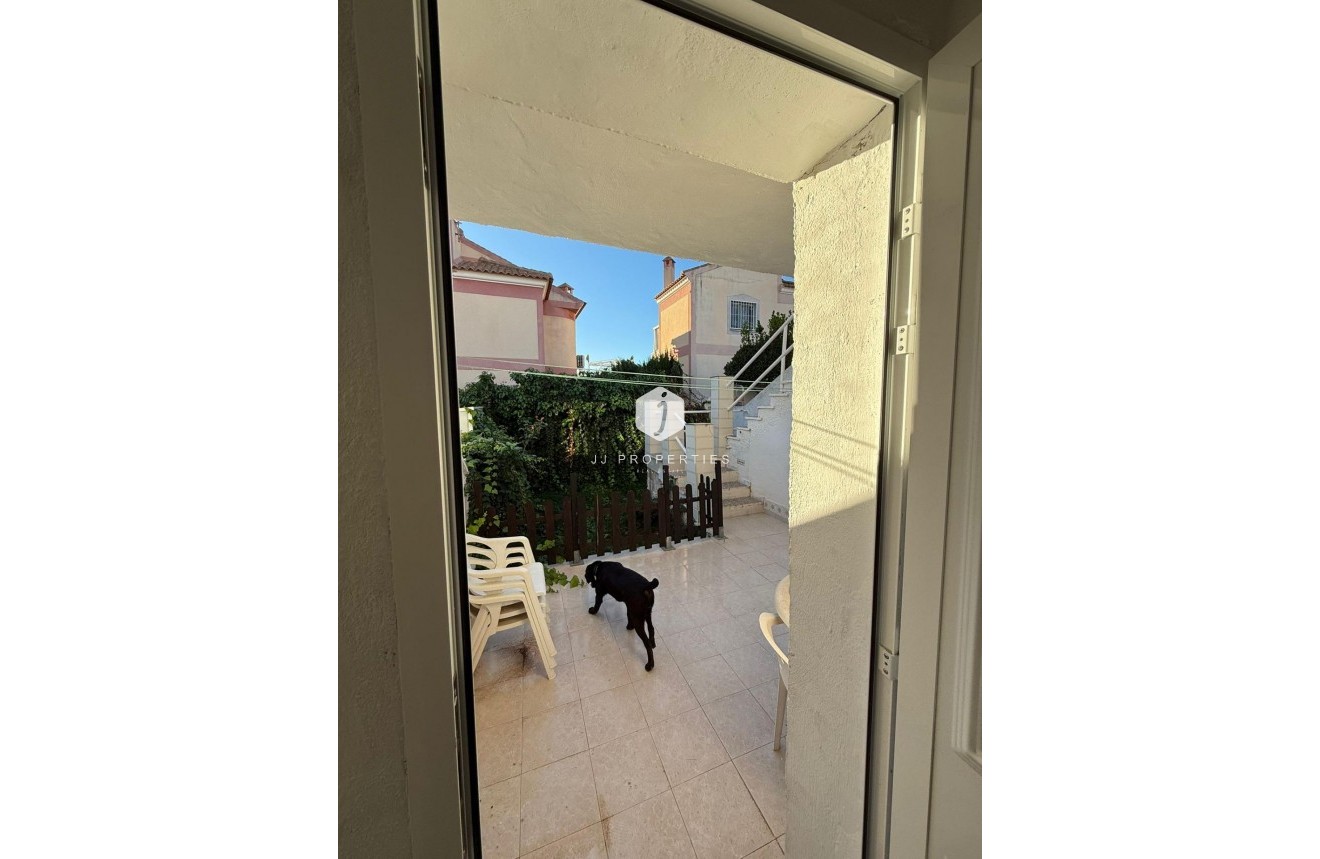 D'occasion - Chalet -
Torrevieja - Los altos