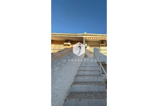 D'occasion - Chalet -
Torrevieja - Los altos