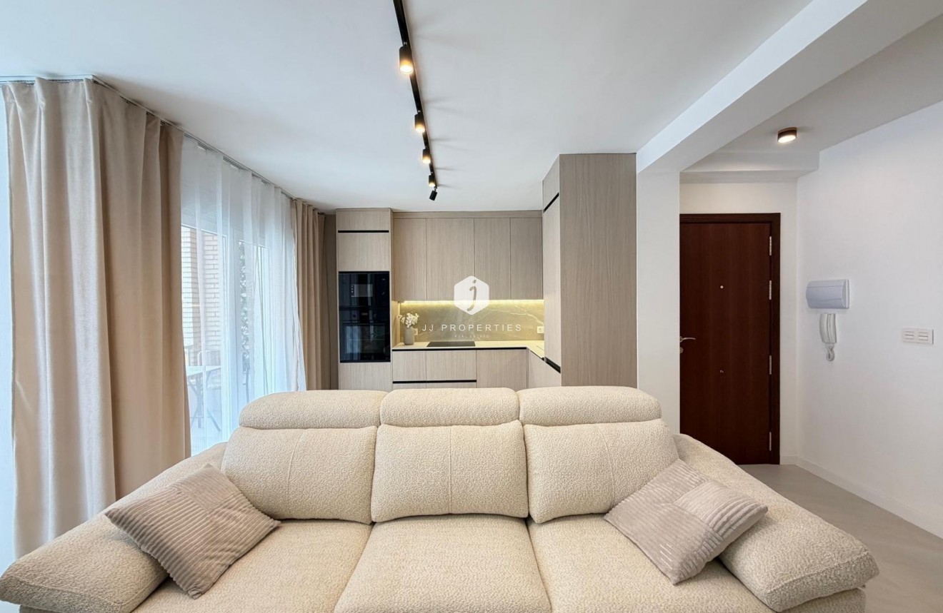 D'occasion - Appartement -
Torrevieja - Playa del Cura
