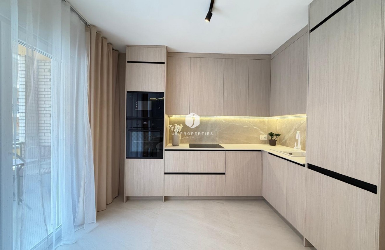 D'occasion - Appartement -
Torrevieja - Playa del Cura