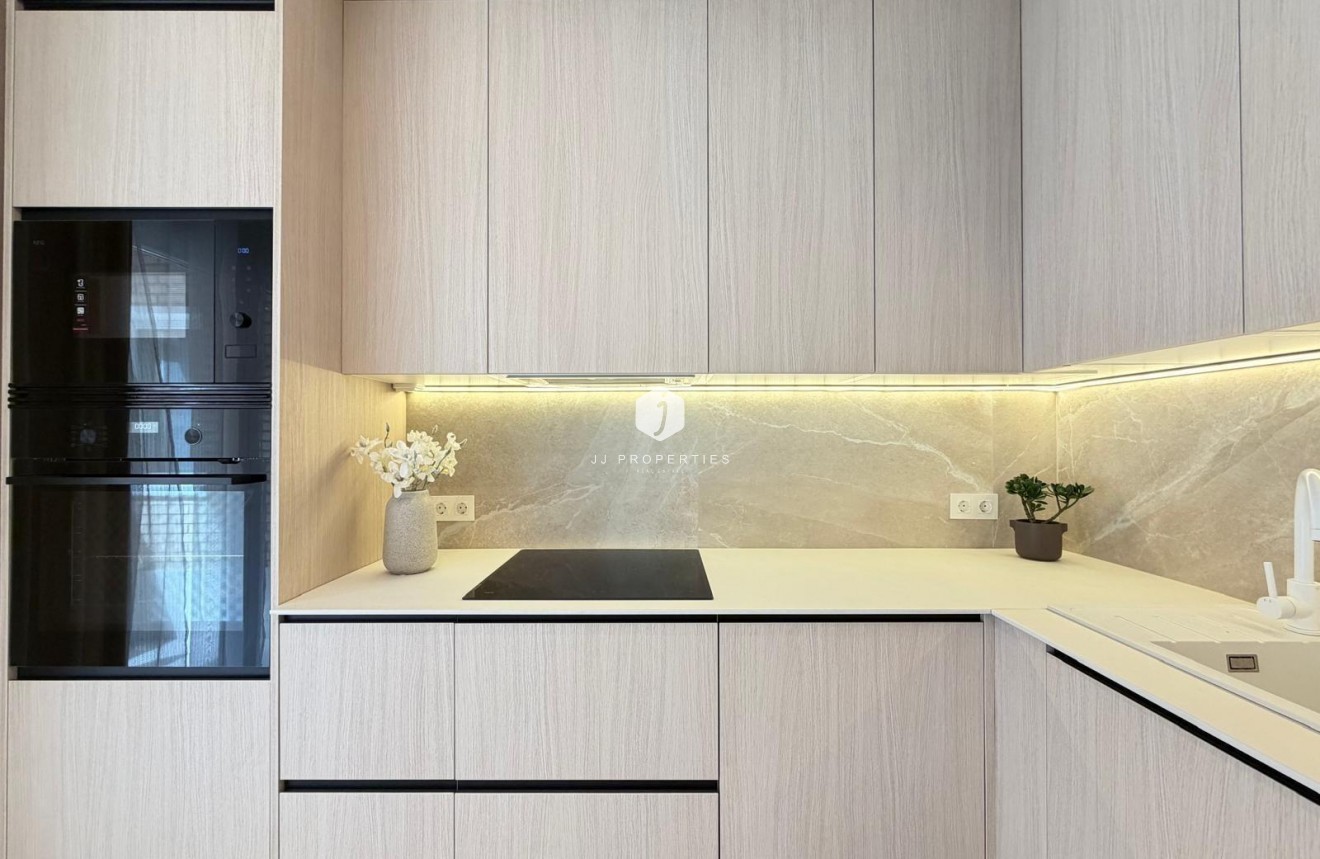 D'occasion - Appartement -
Torrevieja - Playa del Cura